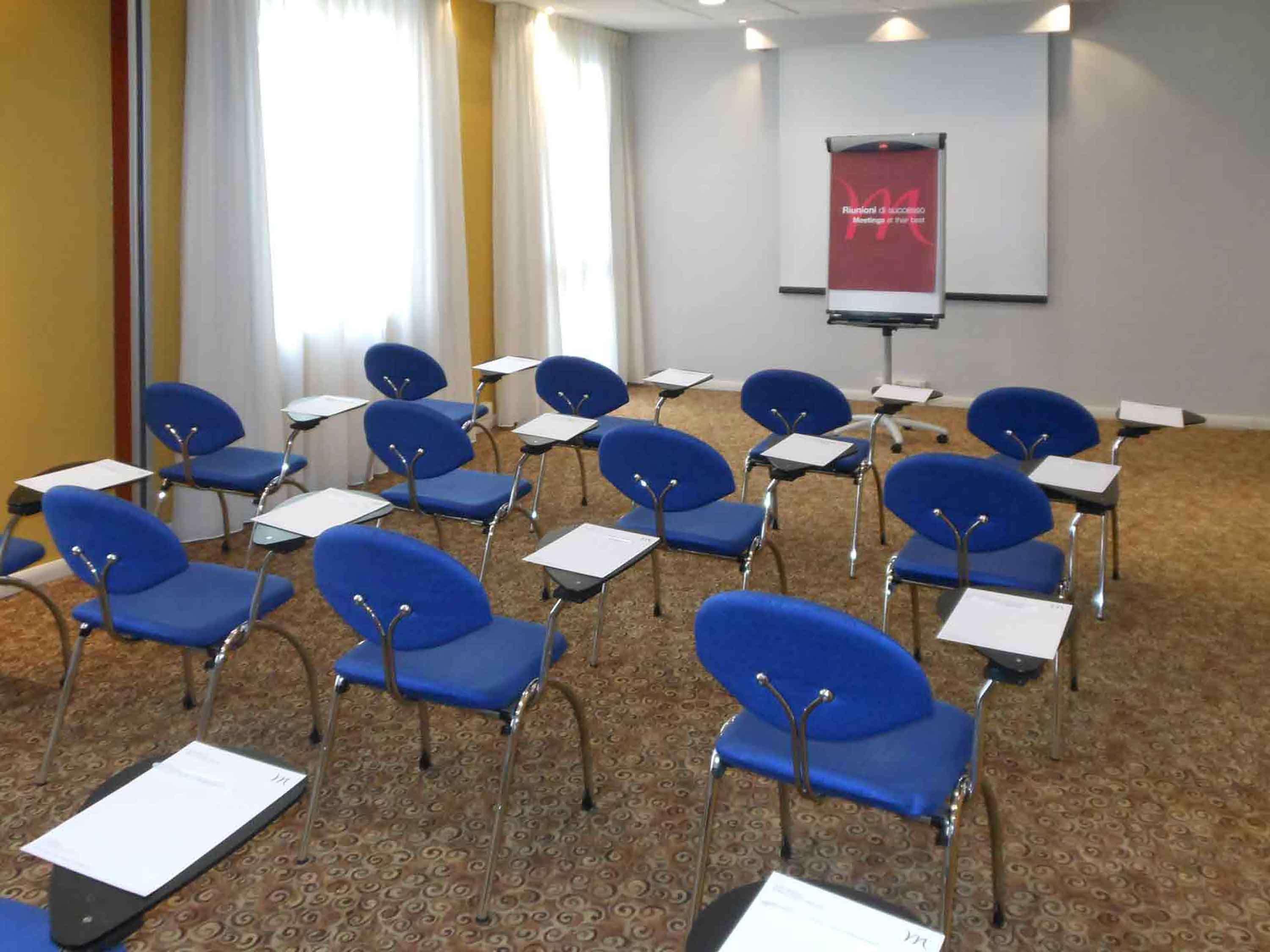 Hotel Mercure Roma Corso Trieste Esterno foto